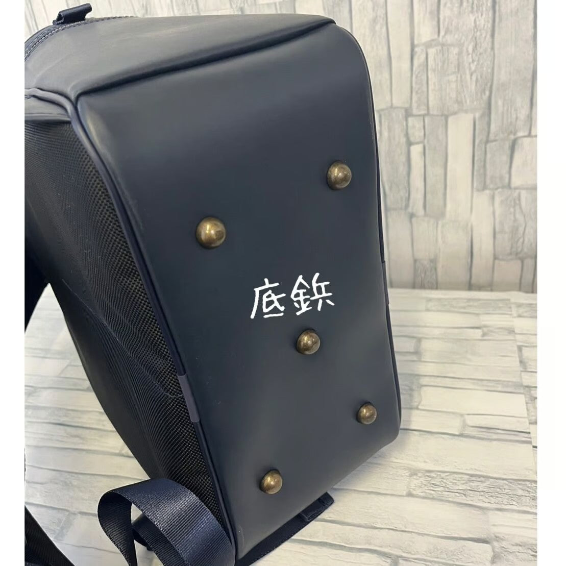 MITTAG　コントラスト